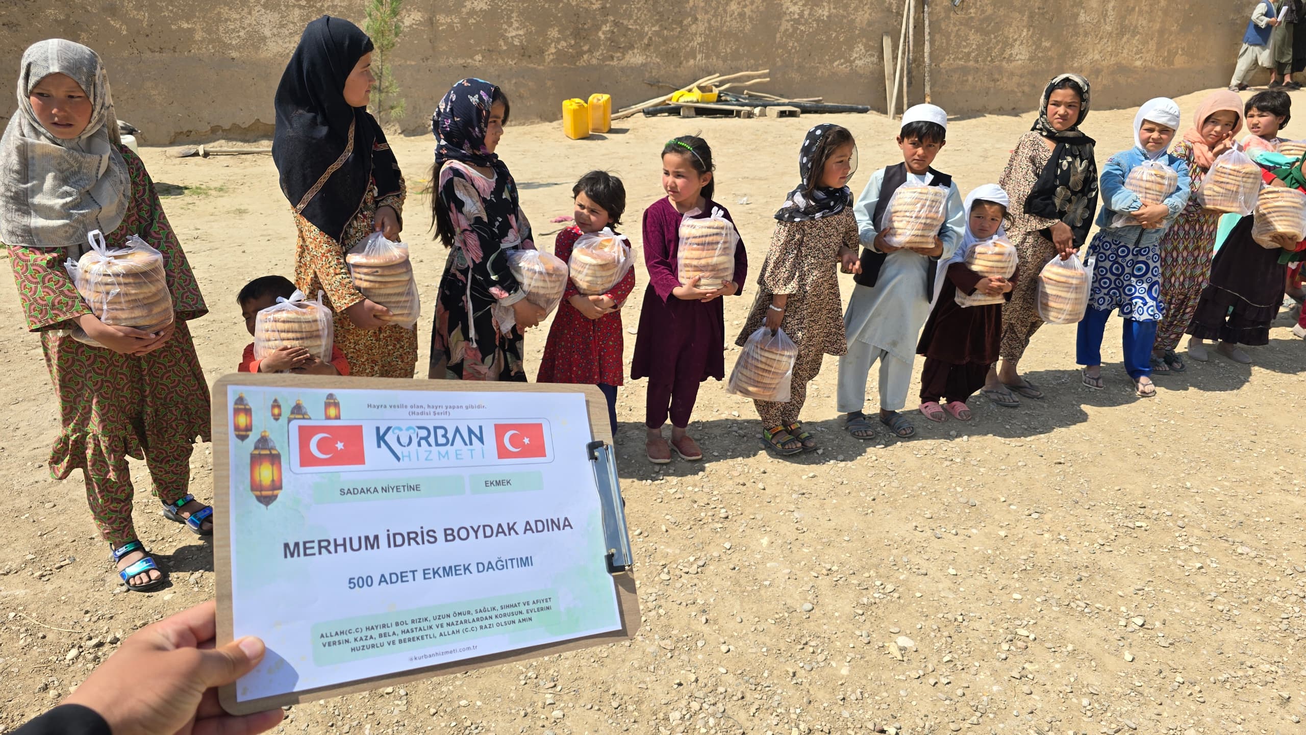 Adana  500 Ekmek Ekmek İkramı